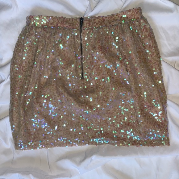 BCBG Generation Sequin Skirt NWT - Picture 3 of 6